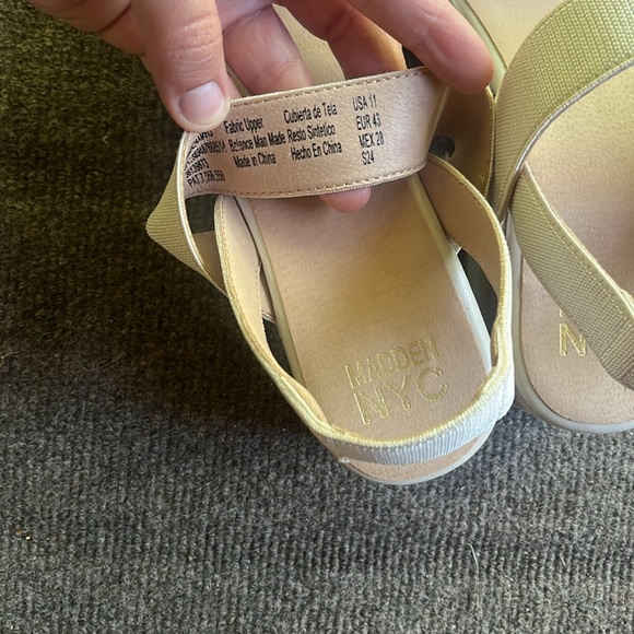 Madden NYC size 11 sandals - Picture 4 of 4